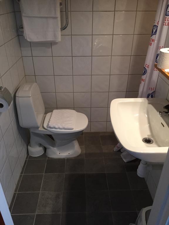 Hotell Fisketangen Kungshamn Oda fotoğraf