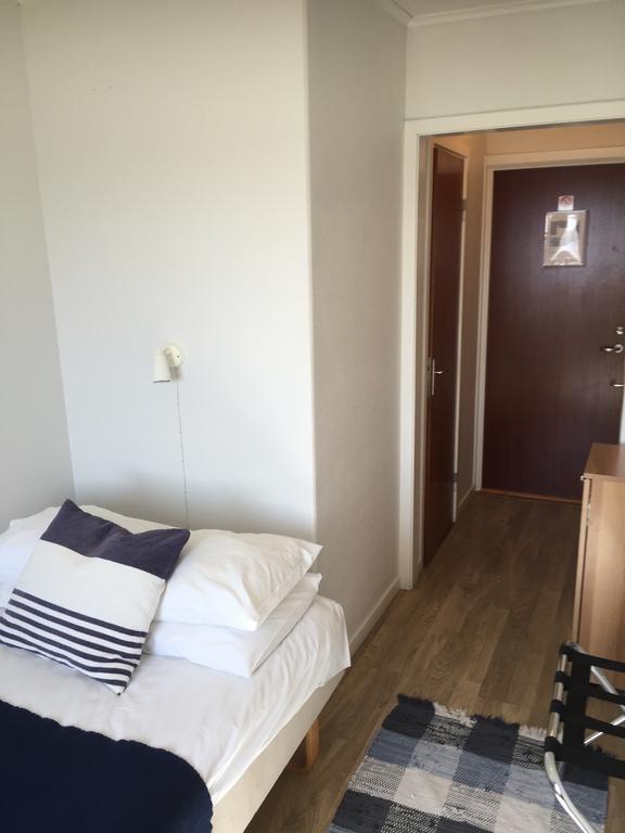Hotell Fisketangen Kungshamn Oda fotoğraf