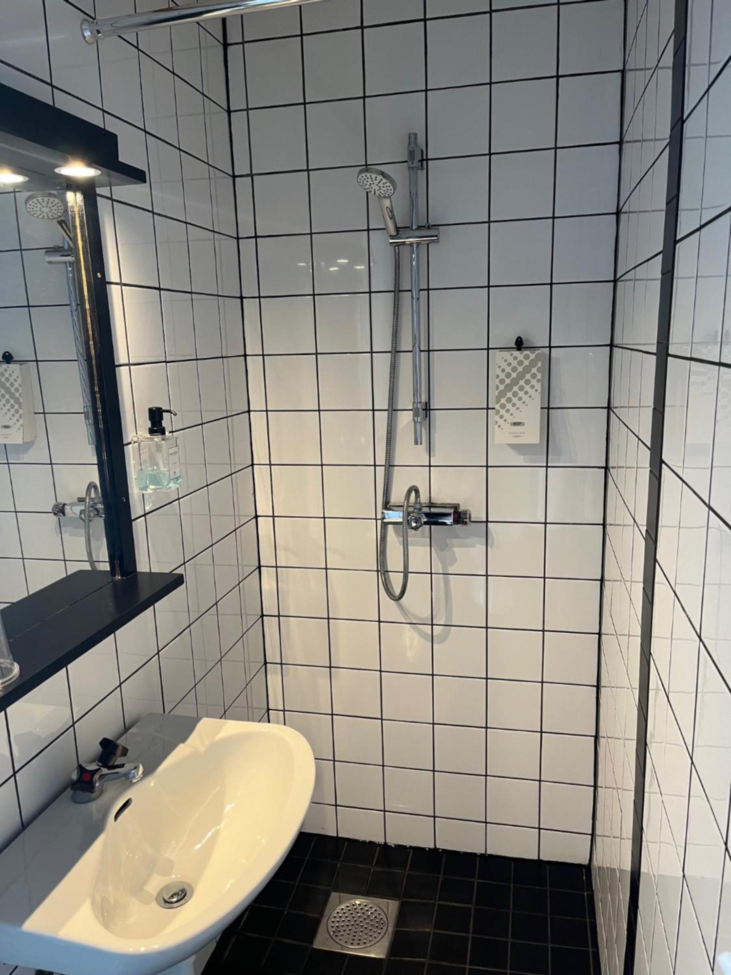 Hotell Fisketangen Kungshamn Dış mekan fotoğraf